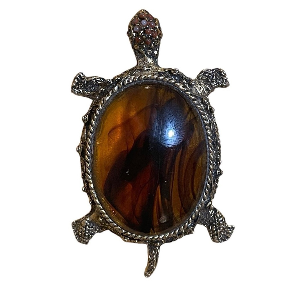 Amber tortoise brooch